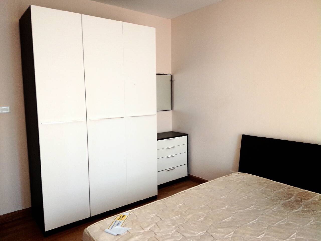 ขายคอนโด PG RAMA 9 Condominium พีจี พระราม9 , one bed room ขนาดพื้นที่ 41 ตร.ม. ชั้น 9 ทิศตะวันออก วิว ร.พ.พระรามเก้า Fully furnished ราคา 2.95 ล้าน ฟรีโอน