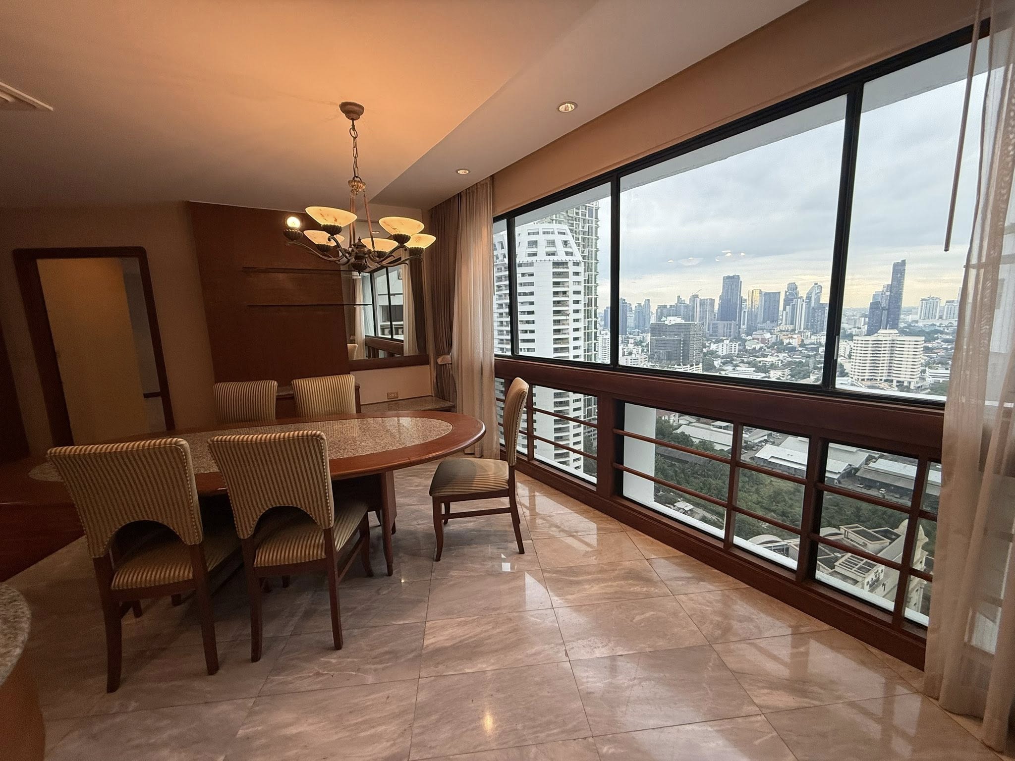 ให้เช่าคอนโด เพรสซิเด้นท์ พาร์ค สุขุมวิท 24 / For Rent President Park – Parkview Tower (English below)