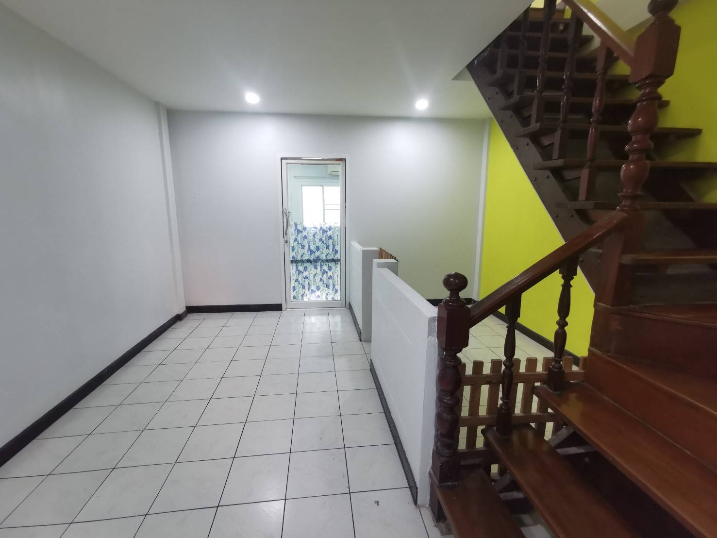 ขาย / เช่า ทาวน์เฮ้าส์ 2 ชั้น แต่งครบพร้อมอยู่ หมู่บ้านนิชดา ปากเกร็ด ทำเลดี ใกล้ตลาด ทาวน์เฮ้าส์ 2 ชั้น 16 ตารางวา 2 ห้องนอน 1ห้องน้ำ