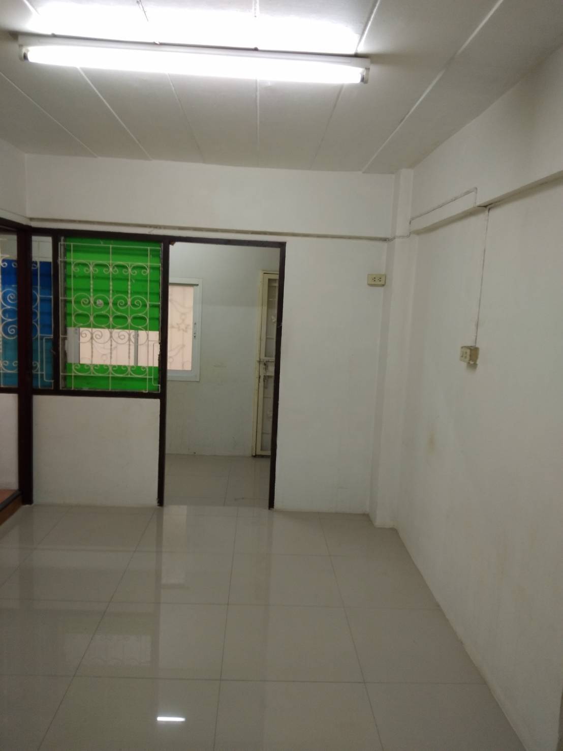 ให้เช่า ตึกแถว 1 ห้อง อยู่ตลาดใหม่ดอนเมือง 4 ชั้น + ชั้นลอย