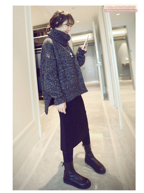 เสื้อไหมพรมคอเต่าตัวโคล่ง สีเทา ไหมพรมอุ่น ยืดได้เยอะ เรียบแต่เก๋