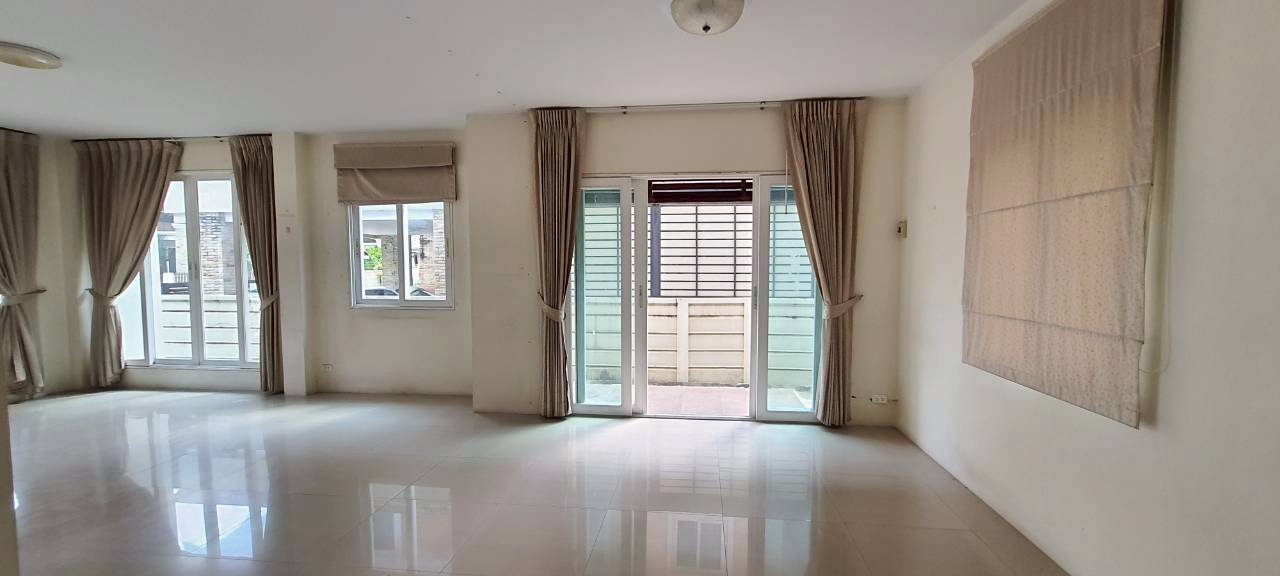 🔥 ขายด่วน! บ้านเดี่ยว หมู่บ้าน เศรณีรายา 1 (Serranee Raya 1) ราคาดีสุดในโครงการ เพียง 5,690,000 บาท