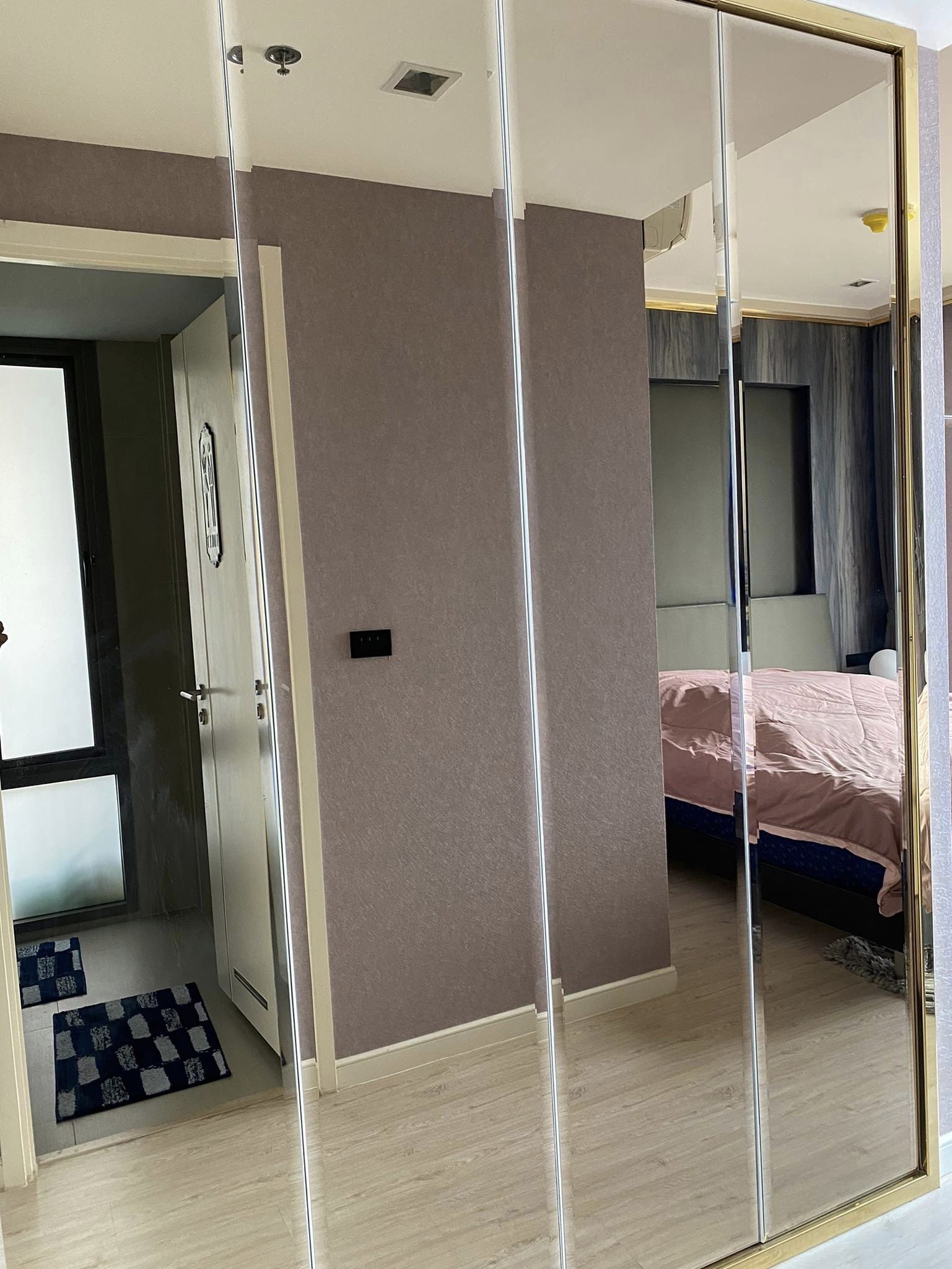 ขายคอนโด สตาร์ วิว พระราม3 ริมแม่น้ำ ชั้น 20 ขายราคา 9,900,000 บาท ห้องใหม่มาก ทำเสร็จแล้วแต่ไม่ได้อยู่ น่าอยู่มาก เรื่องวิวสวย ขนาด 77 ตรม 2 ห้องนอน