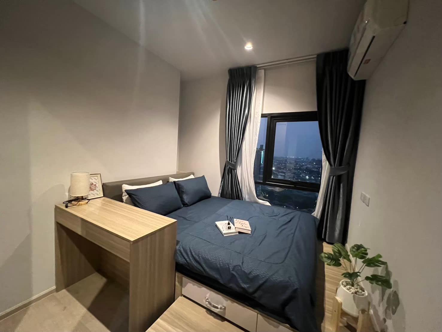 ให้เช่าคอนโด Altitude Unicorn Sathorn-Tha Phra : อัลติจูด ยูนิคอร์น สาทร-ท่าพระ ห้องมุม ห้องใหม่วิวสวย 14,500 บาท/เดือน