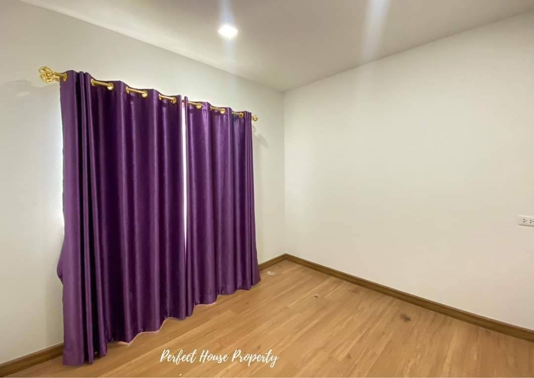 ขายด่วน! บ้านแฝดสไตล์อังกฤษ โครงการโกลเด้น นีโอ รามอินทรา - วงแหวน (Golden Neo Ramintra - Wongwaen)