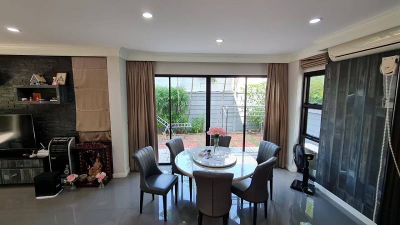 ขาย /ให้เช่า บ้านเดี่ยว 3 ชั้น หมู่บ้าน ลุมพินี สวนหลวงร.9 ราคาเช่า 85,000 บาท ต่อเดือนถูกและสวย