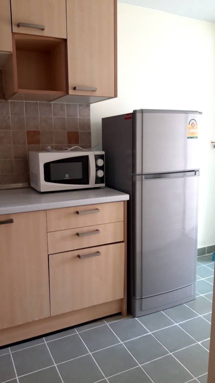 ให้เช่าคอนโด Lumpini Place Narathiwas (ลุมพินี เพลส นราธิวาสราชนครินทร์ ) ตรงข้ามโรงเบียร์ตะวันแดง