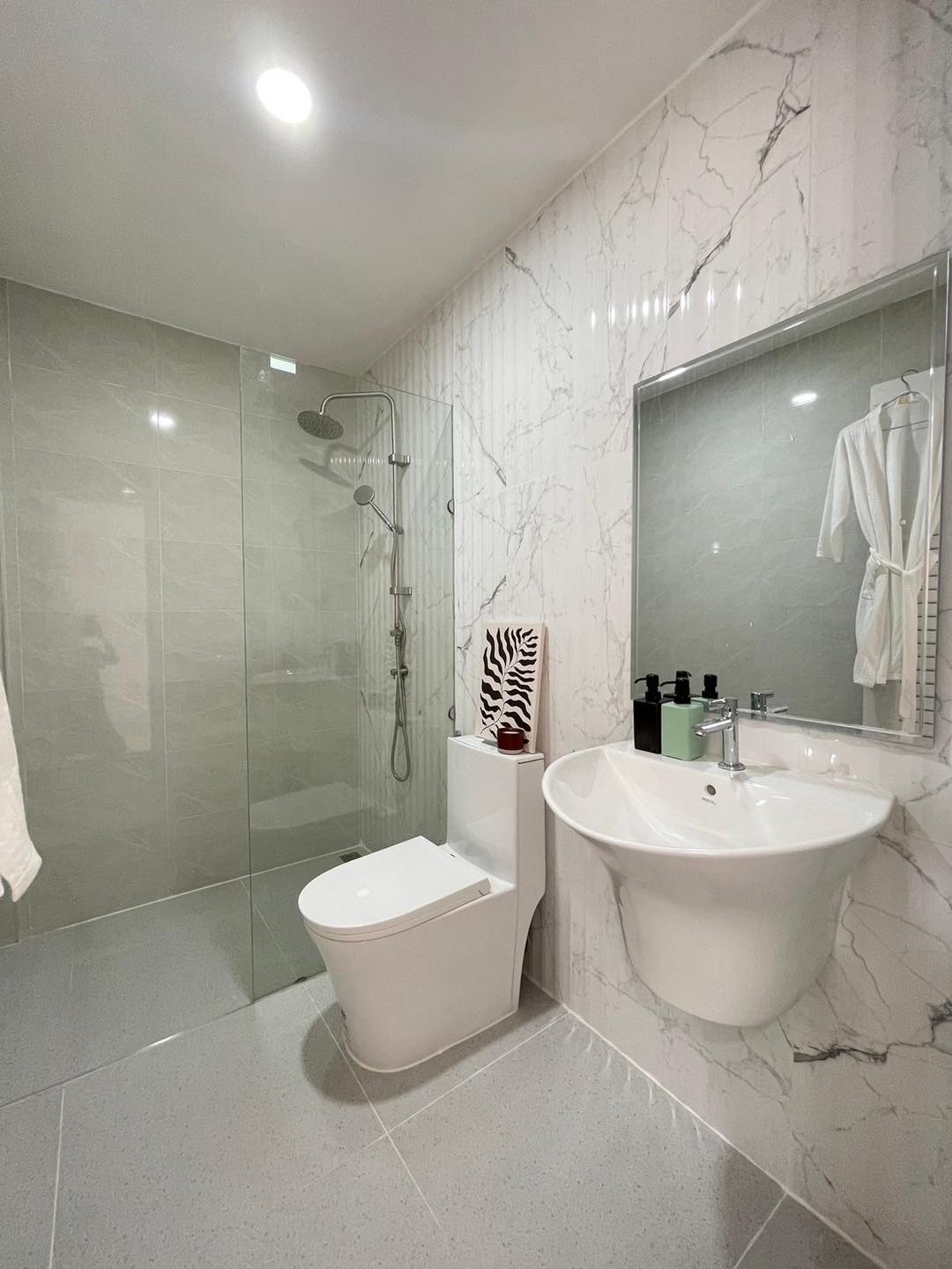 ทาวน์เฮาส์ 2 ชั้น ขายด่วน ราคาล่าสุดเพียง 2,490,000 บาท! ฟรีโอน 📣 🏠 ทาวน์เฮาส์ 2 ชั้น ขนาด 22 ตร.ว.