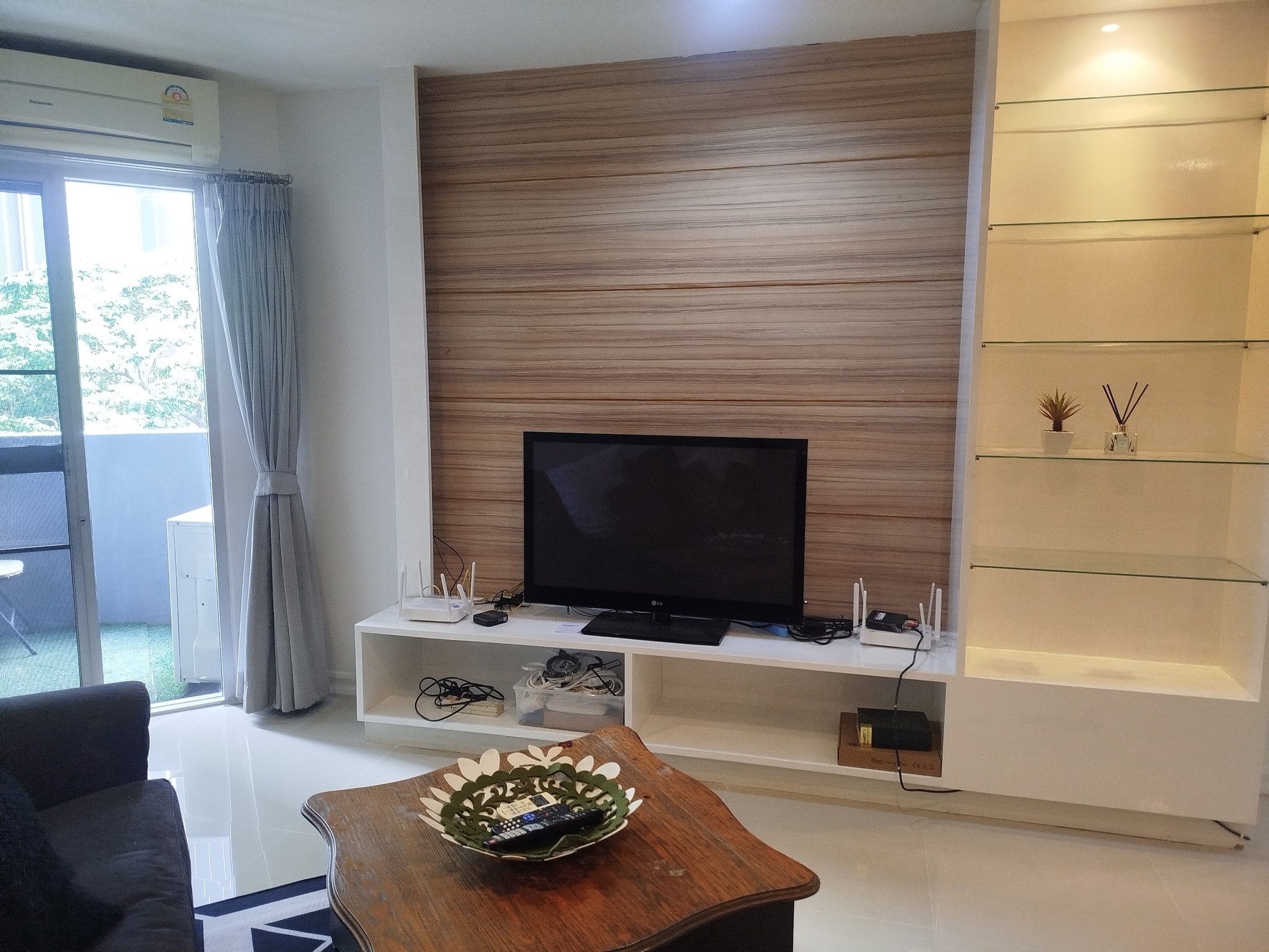 ให้เช่า คอนโด วิทยุคอมเพล็กซ์ (Witthayu Complex Condo) ห้องใหม่ ทาสีสวย พร้อมเข้าอยู่ได้ทันที