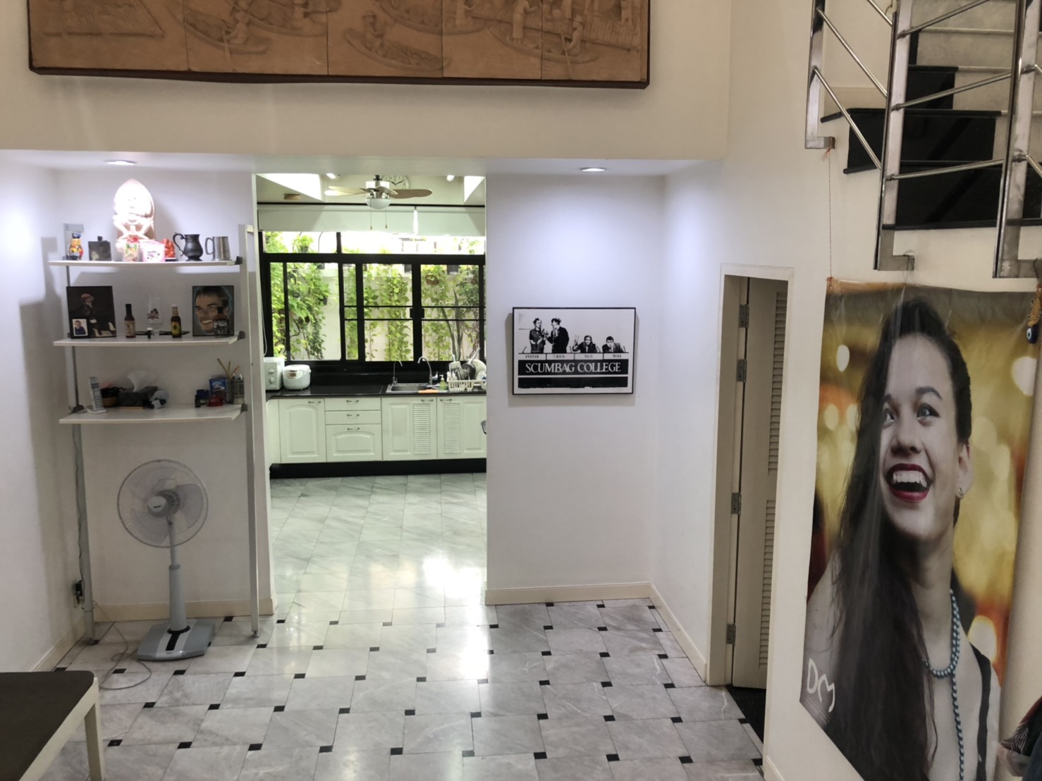 ขาย / เช่าบ้านทาวน์เฮ้าส์ ที่หมู่บ้านโฮมเพลส สุขุมวิท71 Moo Baan Home Place 4 ชั้น 4 ห้องนอน 4 ห้องน้ำ