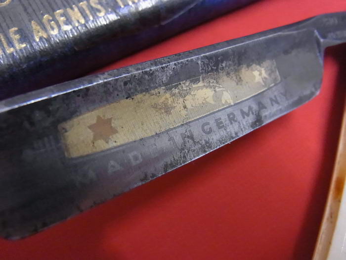 มีดโกนโบราณ.ปลาMACKEREL เยอรมัน กล่องครบ สภาพสมบูรณ์