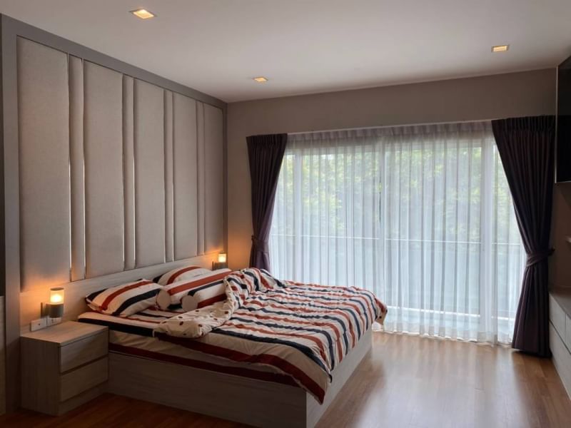 ให้เช่าบ้านเดี่ยวเดือนละ100,000 บาท ต่อเดือน ต้นโครงการ หมู่บ้าน Casa Premium On Nut-Wongwaen : คาซ่า พรีเมี่ยม อ่อนนุช-วงแหวนบางนา กม. 7 ใกล้เมกา บางนา สนามบินสุวรรณภูมิ