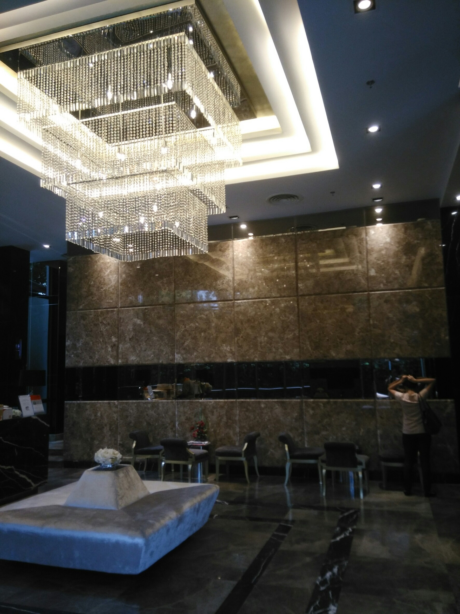 ขาย / เช่า คอนโด H Sukhumvit 43 (เอช สุขุมวิท 43) 1ห้องนอน 1 ห้องน้ำ 1ห้องรับแขก ห้องครัวในตัว พื้นที่ 40.92 ตร.ม ชั้น 9 ห้อง 99/53 วิวเมือง