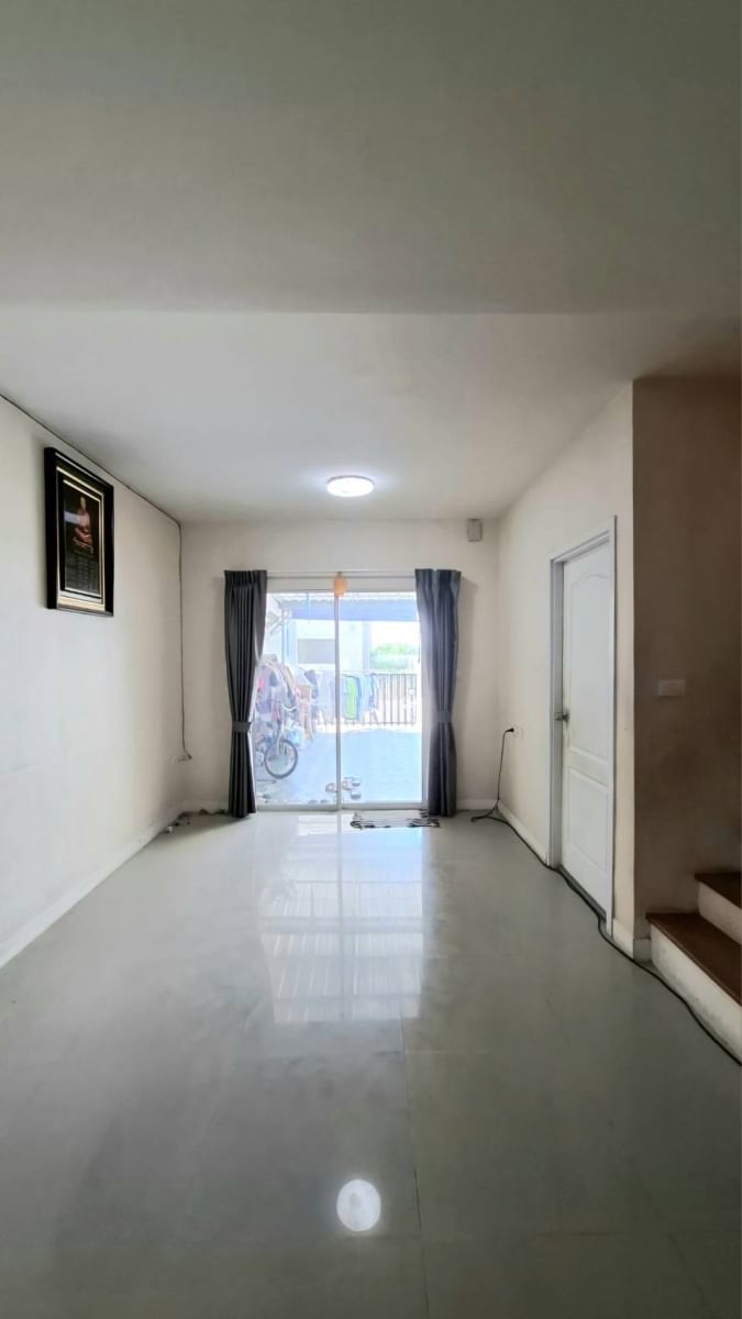 ขายทาวน์เฮ้าส์เงินเหลือ / ขายขาดทุน 400,000บาท โครงการ ลลิล ทาวน์ ไลโอ บลิสซ์ ลาดกระบัง-สุวรรณภูมิ