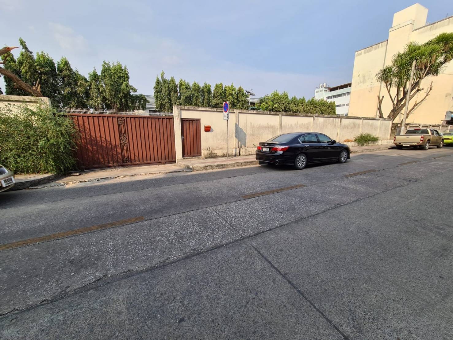 ขาย / เช่า ที่ดินเปล่า ซอย สุขุมวิทซอย 71 ปรีดีพนมยงค์ ซอย 26 (พัฒนเวศม์) ขนาด 331 ตร.วา.