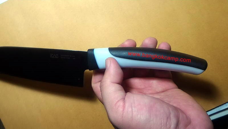 มีดญี่ปุ่น santoku knife small ใบมีด5.75นิ้ว ยาวรวม 11นิ้ว. ของใหม่ แท้