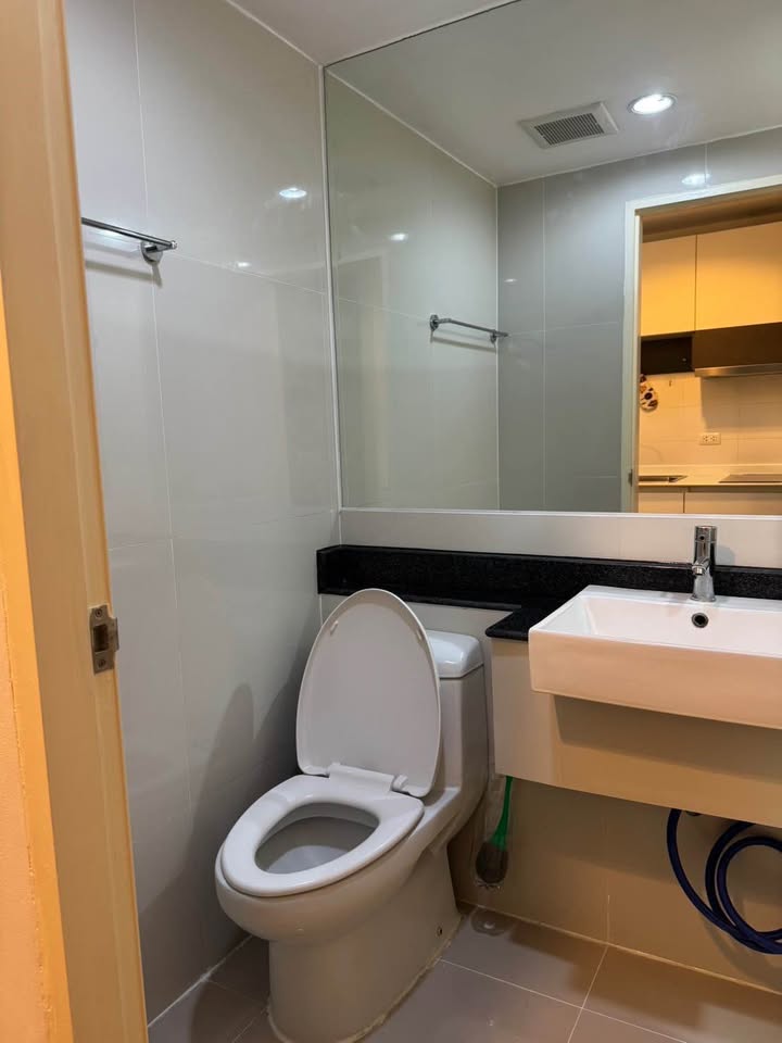 🔥 ให้เช่าด่วน! คอนโด The Kris 6 รัชดา 17 ห้อง Studio พร้อมอยู่ เฉพาะผู้หญิงไทย พักเดี่ยวเท่านั้น! 🔥