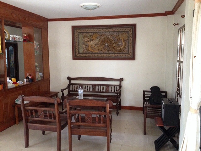 ขายบ้านเดียวหมู่บ้าน ลภาวัน โครงการ 9 ถนนเลียบคลองแอน 4 ห้อง 3 ห้องน้ำ 1 ห้องนั่งเล่น 1 ห้องโถง 1 ห้องครัว 1 ห้องทานอาหาร พื้นที่ 89 ตร.ว ถนนราชพฤกษ์