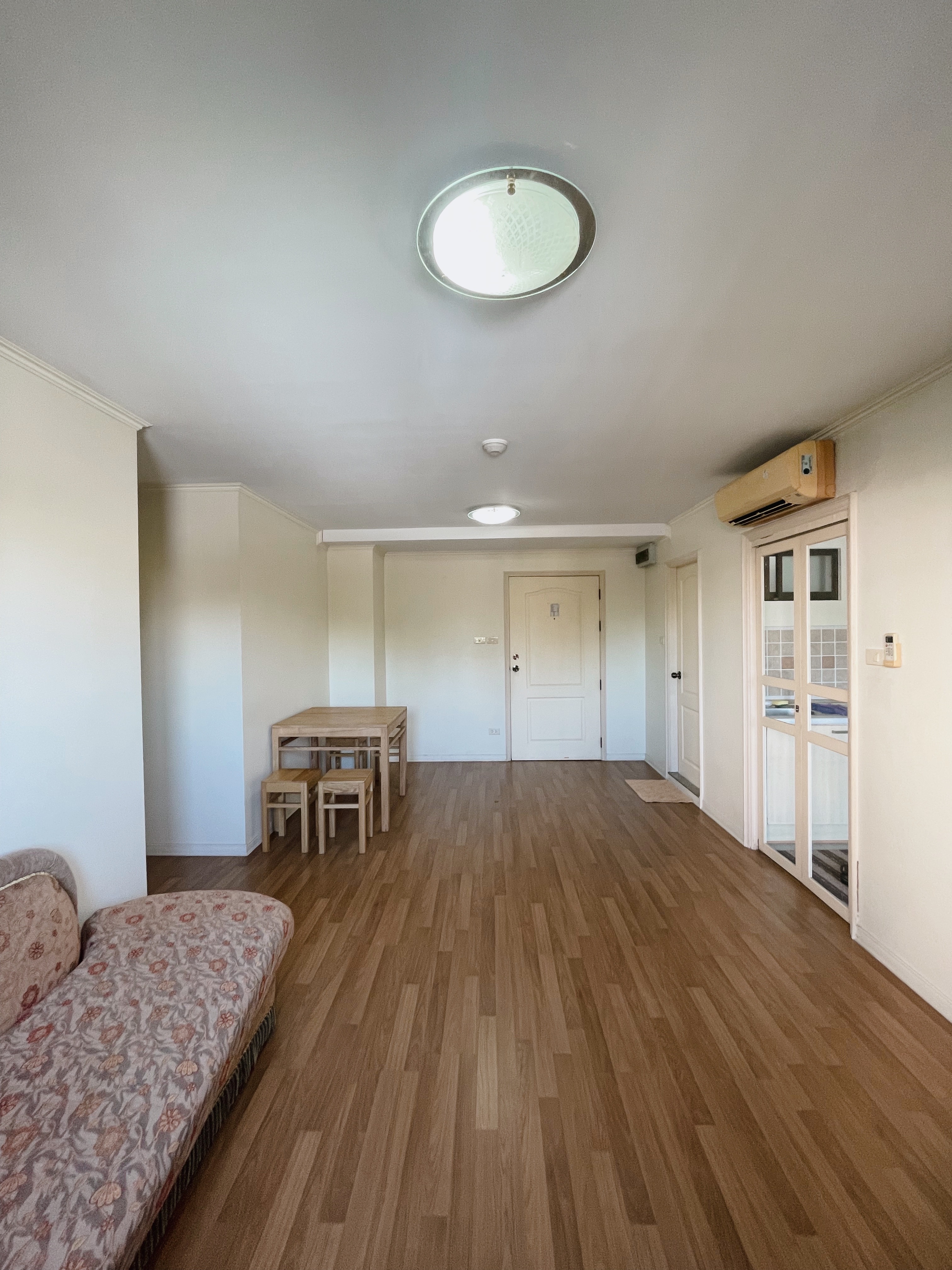 ขายคอนโด ลุมพินี เจริญกรุง-พระราม 3 Charoen Krung (ลุมพินี เพลส พระราม 3 - เจริญกรุง) ห้องเปล่า 2 ห้องนอน 2 ห้องน้ำ