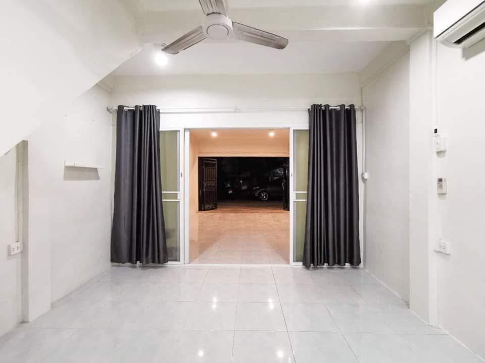 ให้เช่า ทาวน์เฮ้าส์ 3 ชั้น ซอยประชาชื่น 36 🏠 ขนาด 3 ห้องนอน 3 ห้องน้ำ 1 ห้องครัว