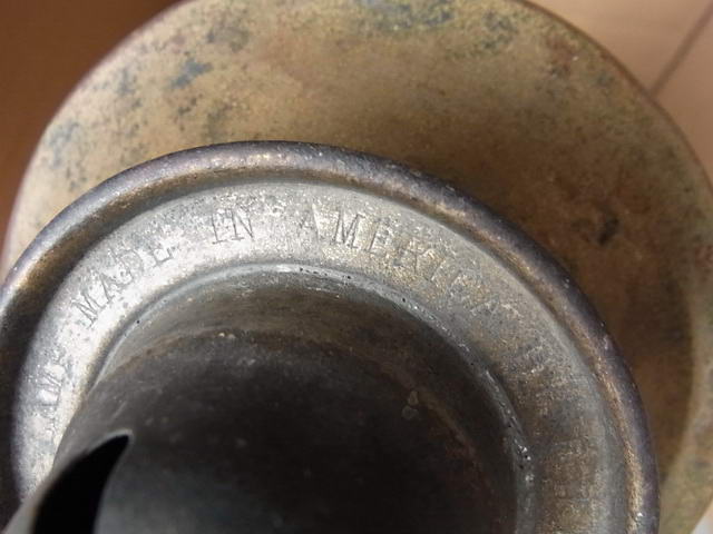 ตะเกียงลาน เก่าเก็บ .เป็นตัวตะเกียงไม่มีลาน ...Made in USA