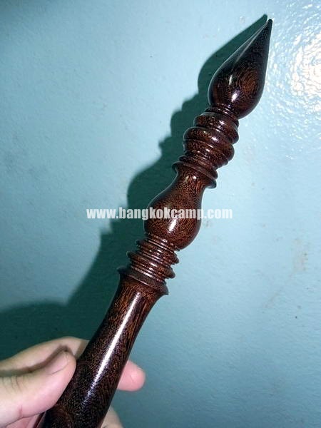 ไม้มงคลหายาก. ไม้ตะพดส้น ตะพดถือ ไม้ครู (ไม้แก่นมะขาม).ไม้ถือแก่นมะขาม สวย ปลายทองเหลือง.. ลายสวย (NO.1)