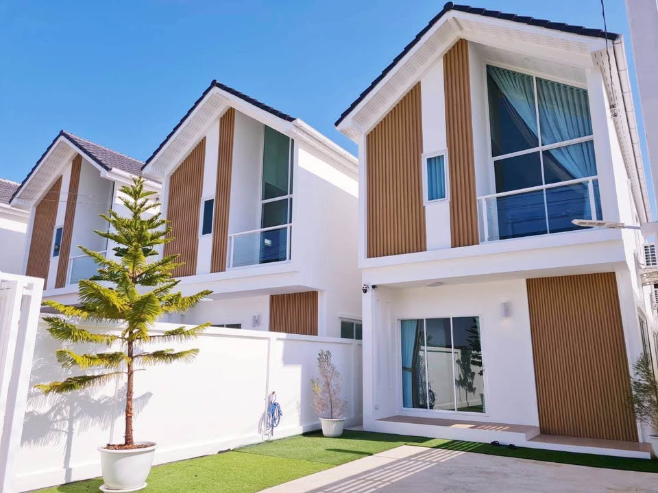 ขายบ้านเดี่ยว 2 ชั้น บ้านเดี่ยวสร้างใหม่ 3 นอน 3 น้ำ 2 จอดรถ ชั้นล่างกั้นห้องนอนเพิ่มได้ ที่ดิน 40 ตรว พื้นที่ใช้สอยรวม 230 ตรว บ้าน นวมินทร์ 24, บึงกุ่ม