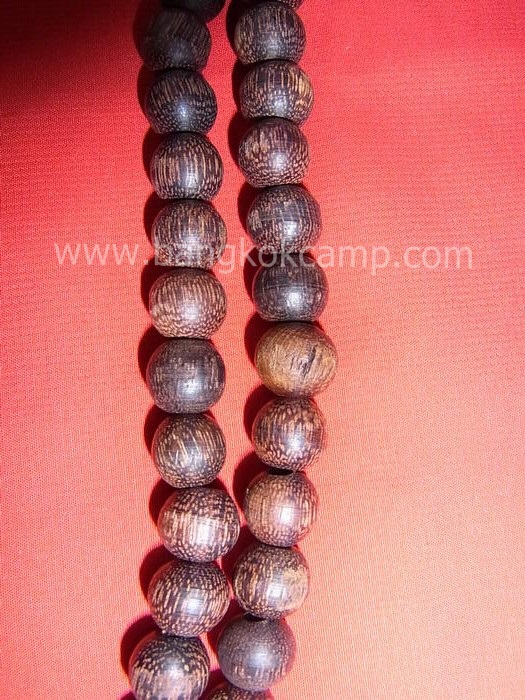 ไม้มงคลหายาก... ประคำ(ไม้แก่นมะขาม) ลายสวย ขนาด10มิล.ยาว18.5นิ้ว ...ไม้แก่นมะขามแท้ทุกเม็ด (CN009)