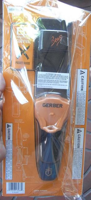 มีดเดินป่า/ยังชีพ Gerber Bear Grylls Ultimate Pro ใหม่ แท้ มีนกหวีดและที่จุดไฟ ของแท้ ของใหม่