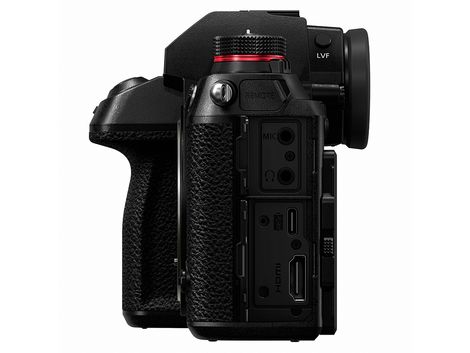 Panasonic Lumix S1 Mirrorless Camera Full Frame (Boby)