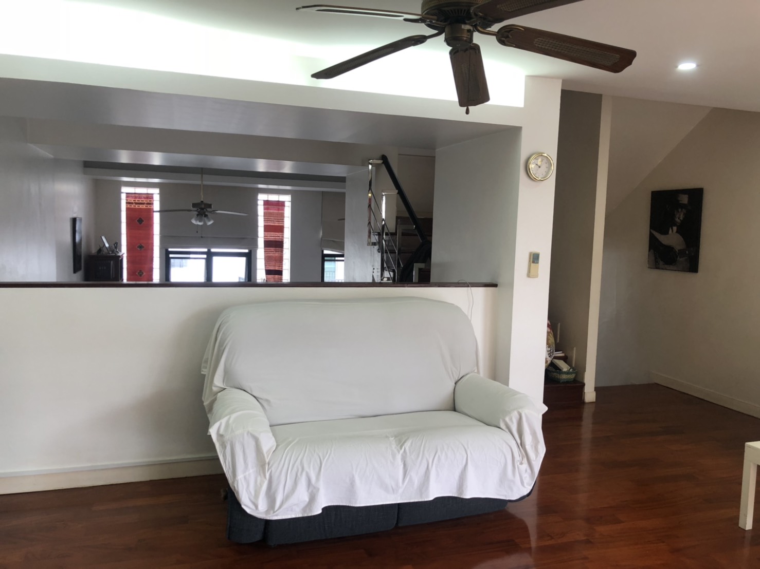 ขาย / เช่าบ้านทาวน์เฮ้าส์ ที่หมู่บ้านโฮมเพลส สุขุมวิท71 Moo Baan Home Place 4 ชั้น 4 ห้องนอน 4 ห้องน้ำ