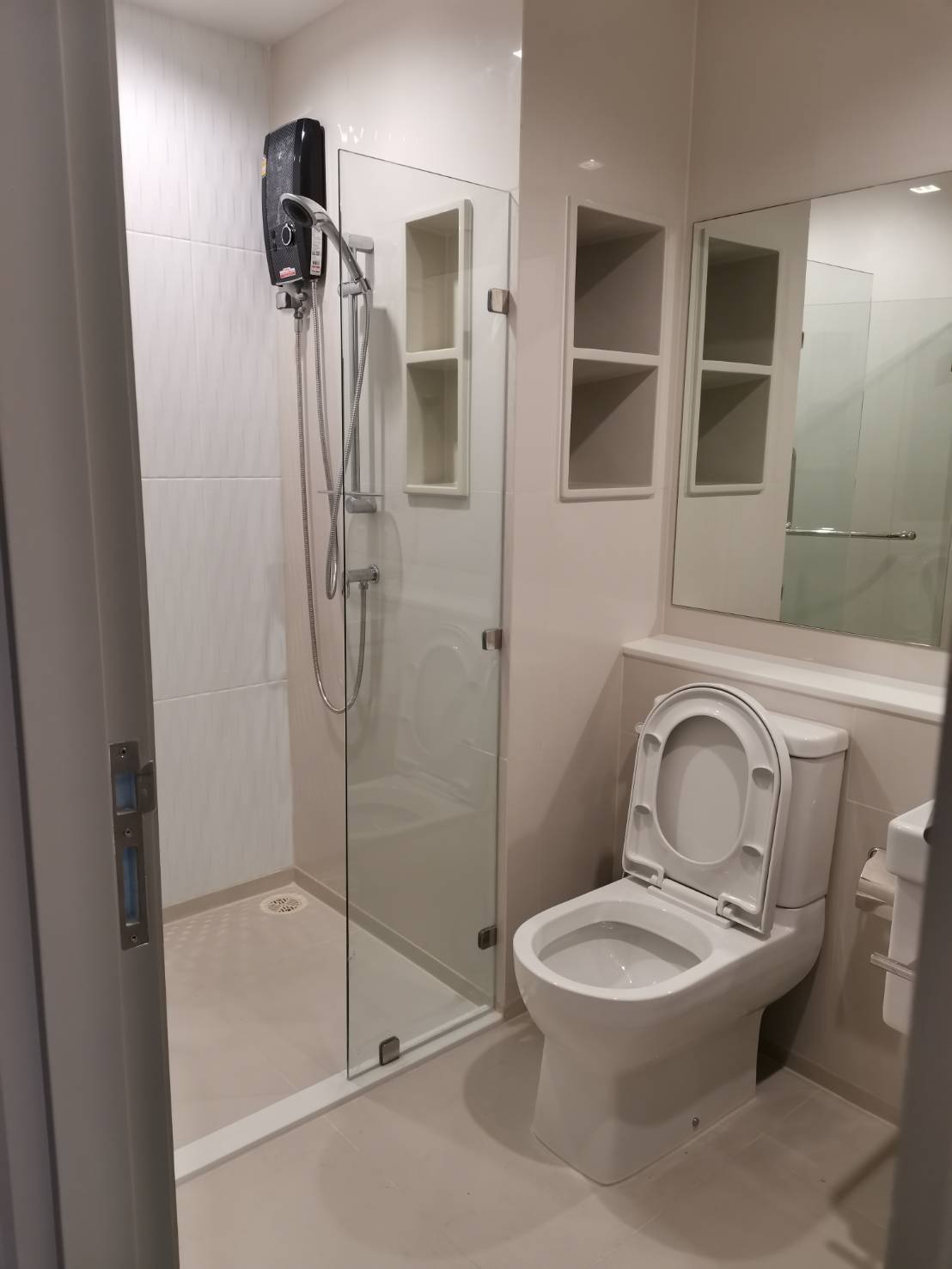 ให้เช่าคอนโด Life Ladprao (ไลฟ์ ลาดพร้าว) แบบ Studio ชั้น 15 ห้องเป็นแบบ ขนาด 28.06 ตารางเมตร