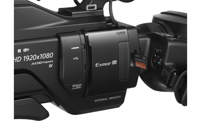 Sony HXR-MC2500 Full HD Camera