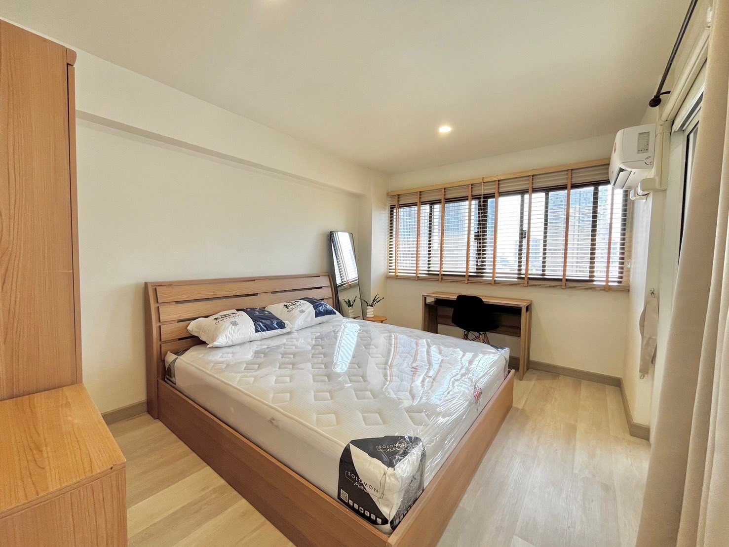 ให้เช่าคอนโด ทองหล่อ ทาวเวอร์ / For Rent Thonglor Tower (English below)