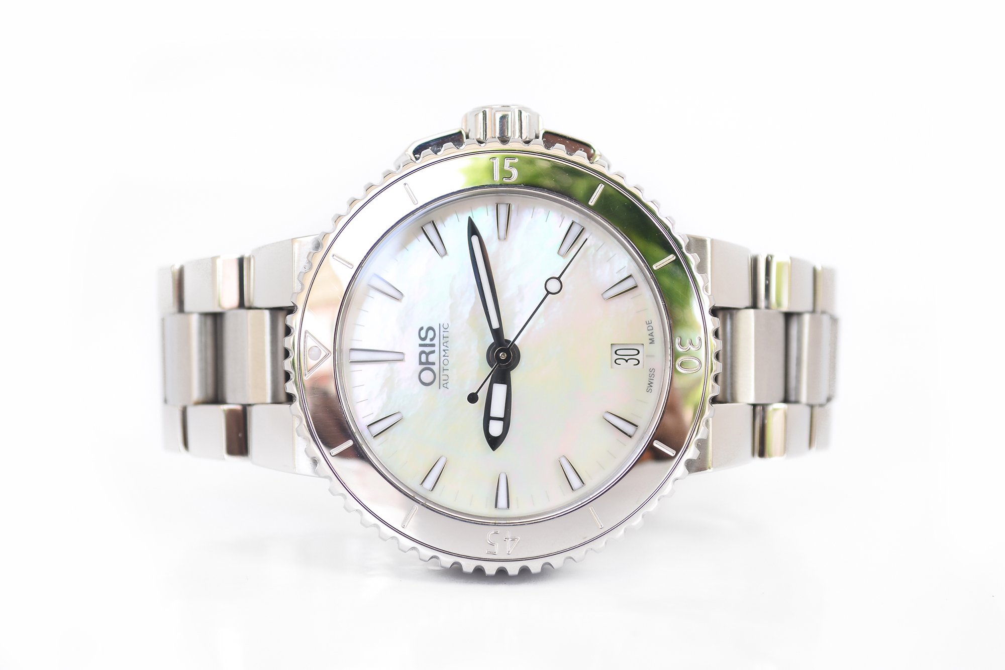 Oris Aquis Date Ceramic Automatic Boy size หน้ามุก