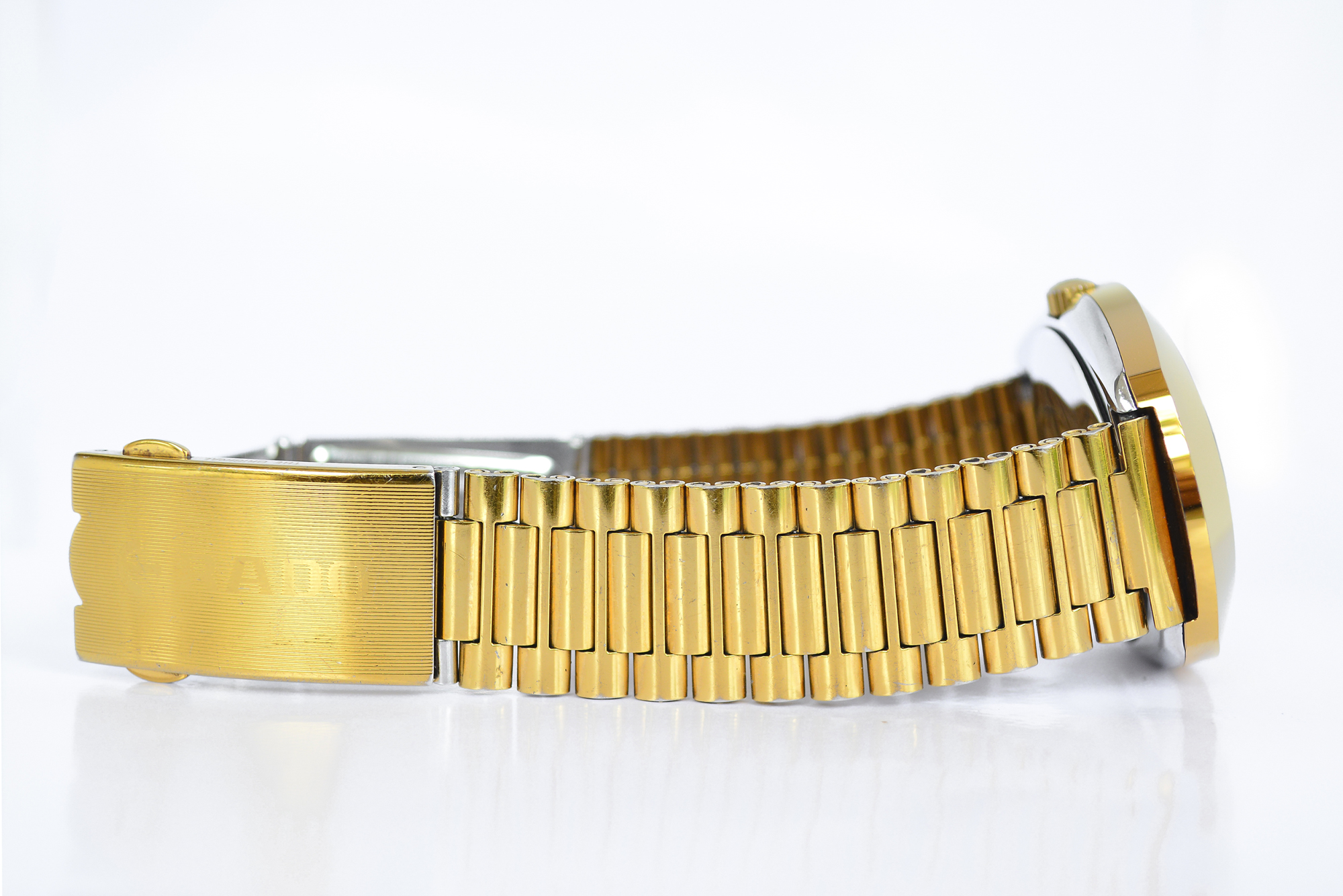 Rado Diastar เรือนทอง หน้าน้ำพุ พลอยแดง รุ่นใหม่