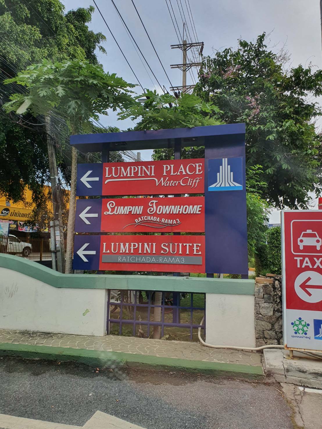 ให้เช่าคอนโดติดเซ็นทรัล พระราม 3 Lumpini Place Water Cliff (ลุมพินี เพลส วอเตอร์คลิฟ) 2 ห้องนอน