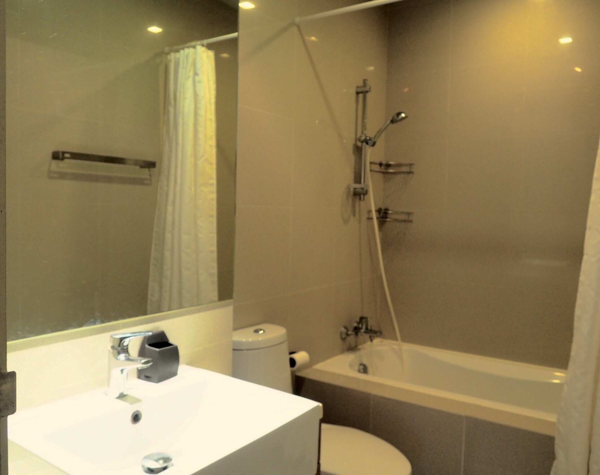 ให้เช่าคอนโดNoble Refine (โนเบิล รีไฟน์) 1 ห้องนอน 1 ห้องน้ำ ชั้น 12 A (ห้อง83) ขนาด 50 ตร.ม