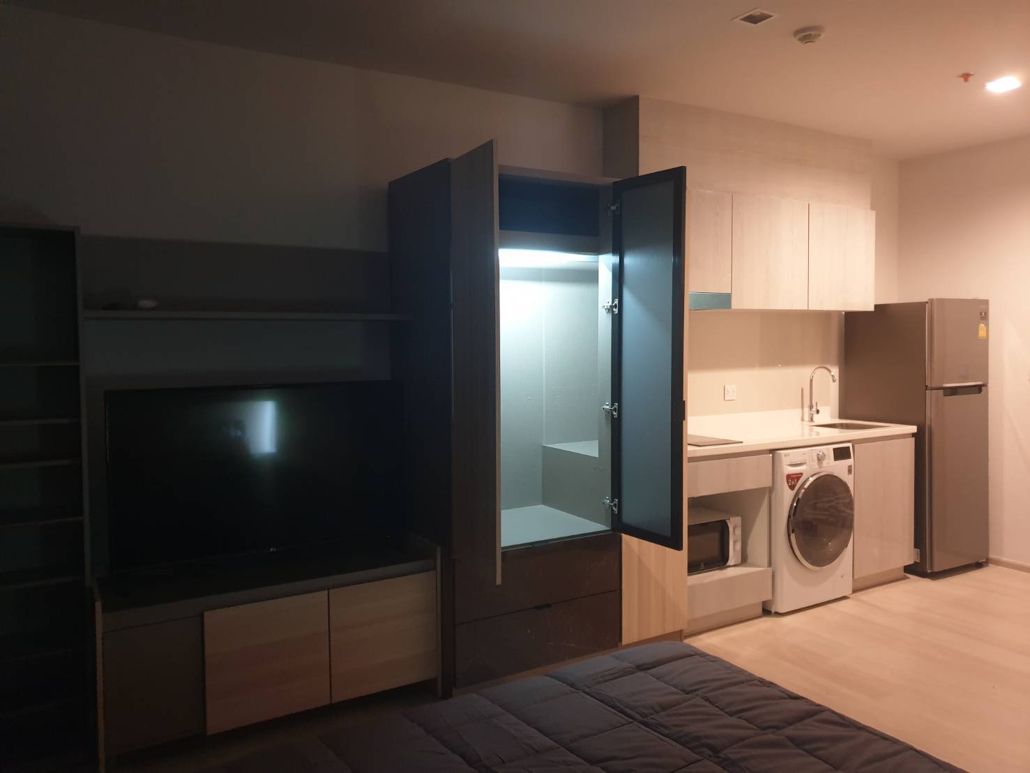 ให้เช่าคอนโด Life One Wireless (ไลฟ์ วัน ไวร์เลส) (เพลินจิต) ห้อง Studio 1 ห้องน้ำ ขนาด 24 ตรม. ห้อง 1135 ชั้น 35