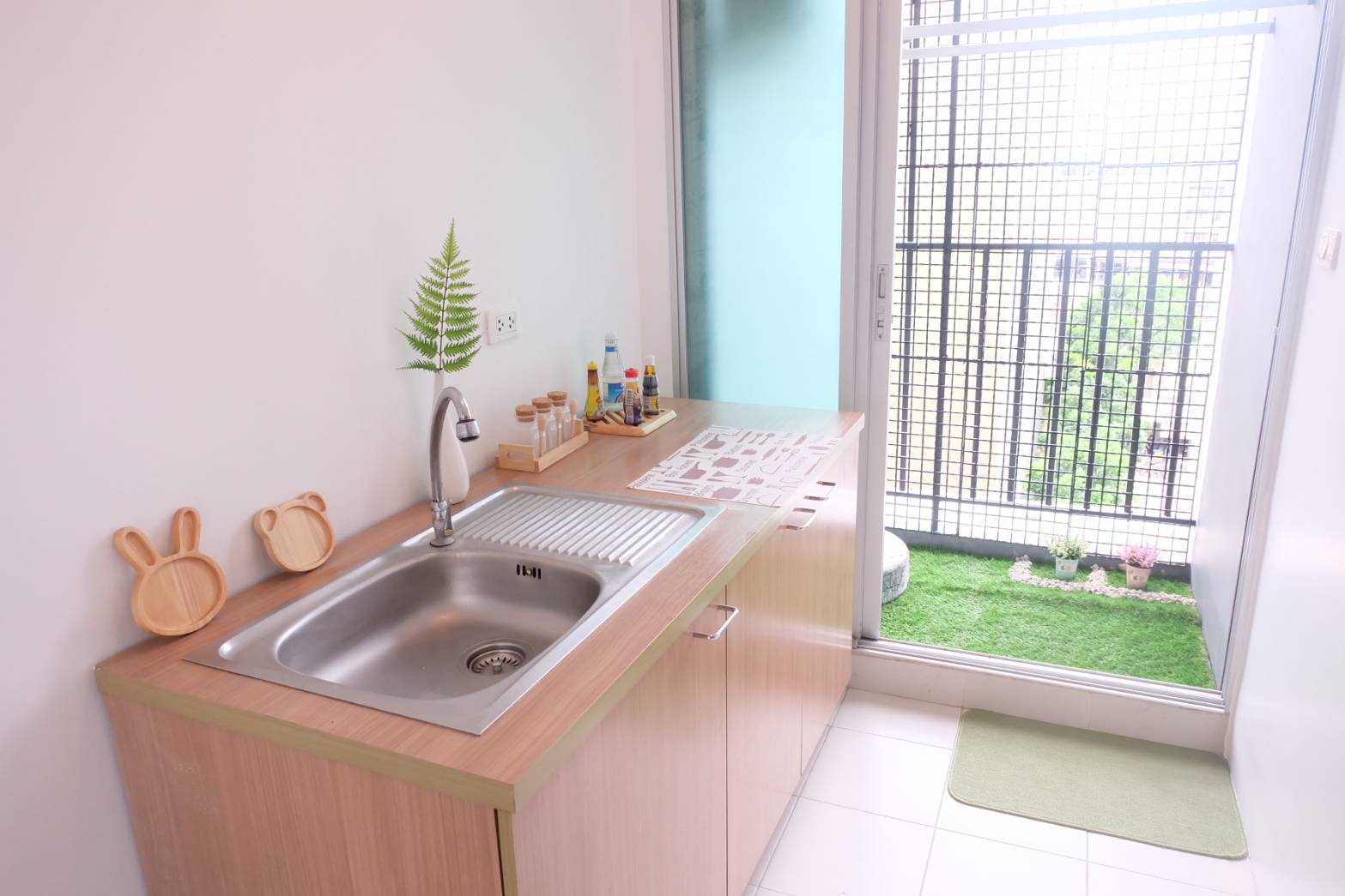 ขายถูกสุดในโครงการคอนโด D Condo Ramindra (ดี คอนโด รามอินทรา) 1Bed แต่งใหม่ Modern Style ไฟคุมด้วยรีโมต