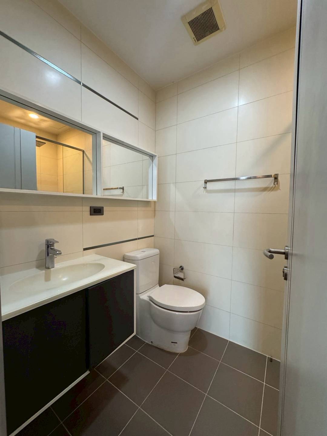 ðĒâĻ āđāļŦāđāđāļāđāļēāļāļāļāđāļ WYNE by Sansiri â āđāļ§āļāđ āļāļēāļĒ āđāļŠāļāļŠāļīāļĢāļī āđāļāļāļĨāļēāļāļŠāļļāļāļļāļĄāļ§āļīāļ âĻ