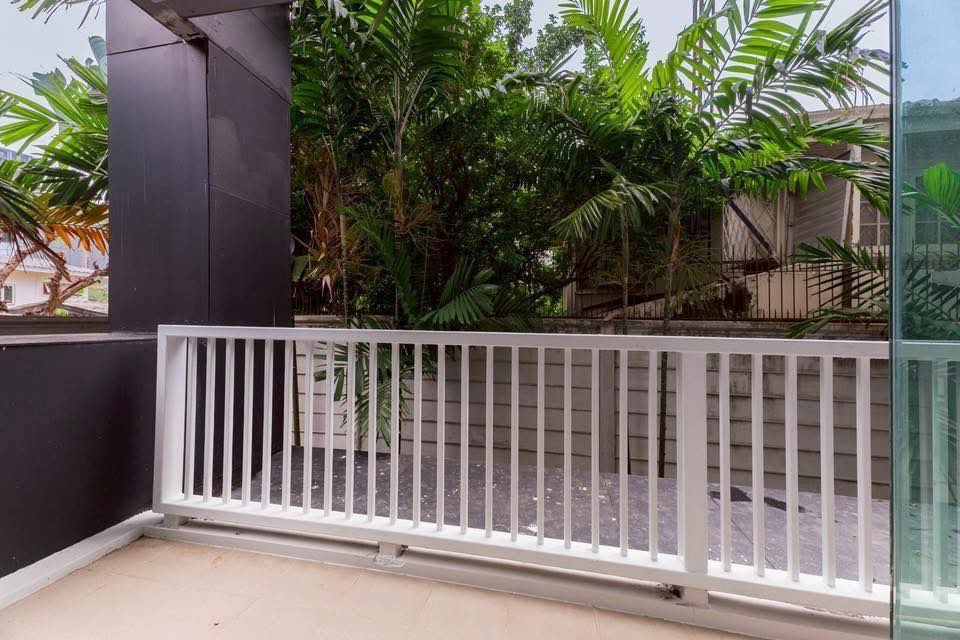 ขายคอนโด D65 Condominium (ดี 65 คอนโดมิเนียม สุขุมวิท 65) — ใกล้ BTS เอกมัย เพียง 360 เมตร