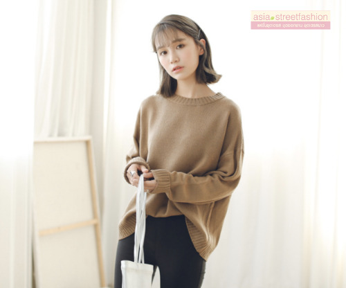 Sweater เสื้อสเวทเตอร์แขนยาว สีน้ำตาล ทรงสวย จะใส่เดี่ยวไหรือใส่โค้ทคลุมก็เริ่ด
