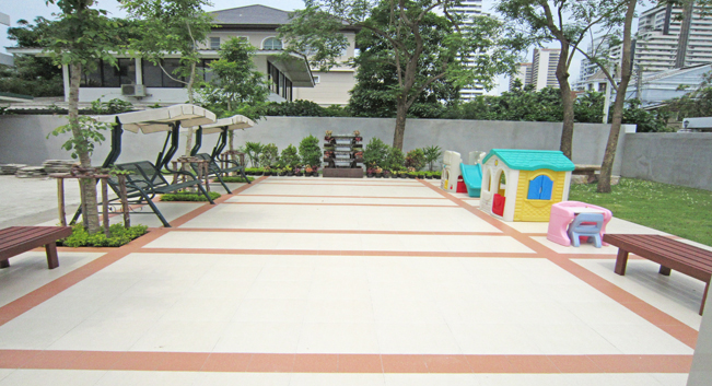 for rent PPR Residence is a fully furnished apartment situated on Ekamai 12