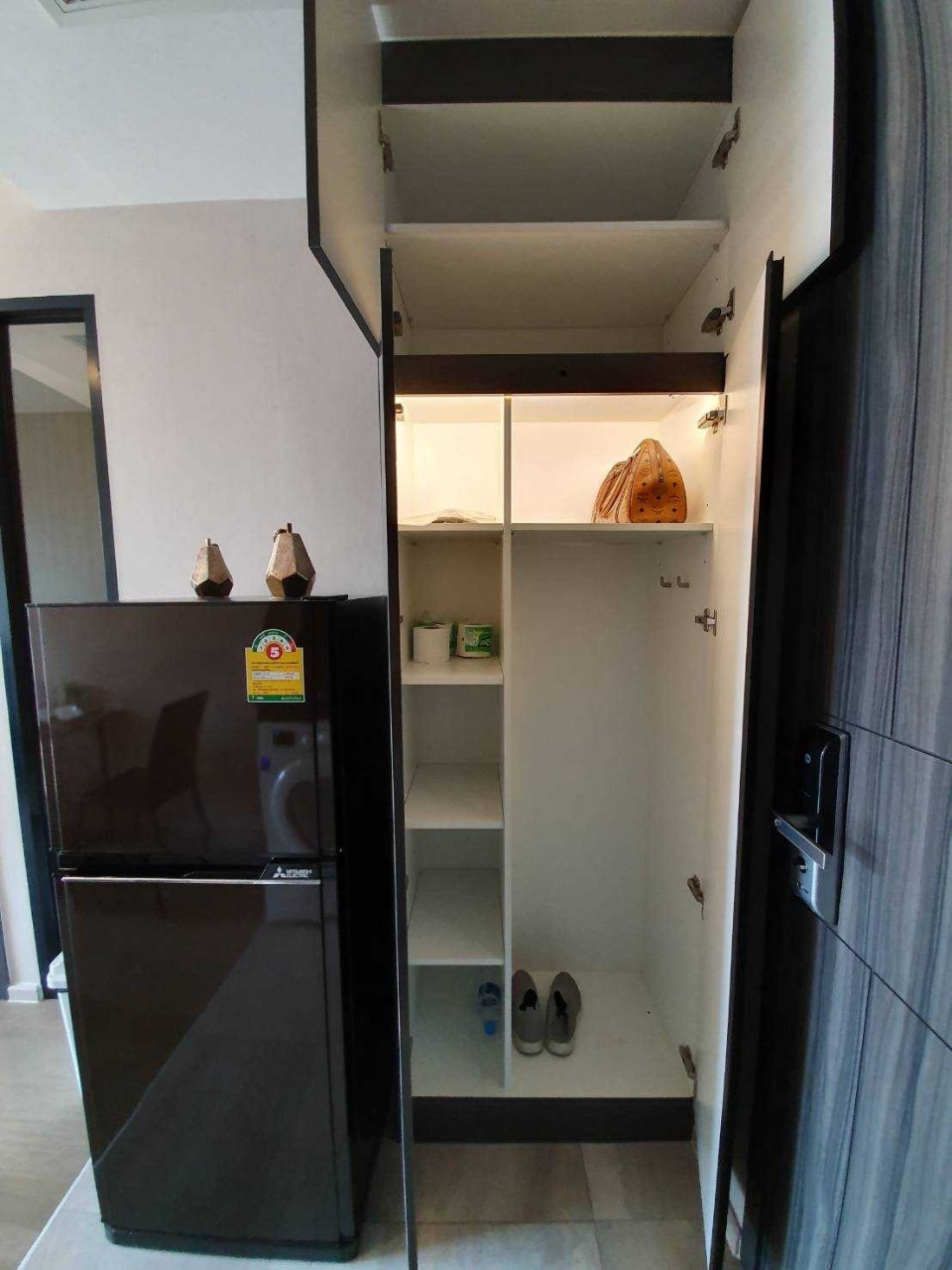 ขาย//ให้เช่า คอนโดหรู Ashton Asoke (แอชตัน อโศก) 1 ห้องนอน 1 ห้องน้ำ ห้องหัวมุม ชั้น 15