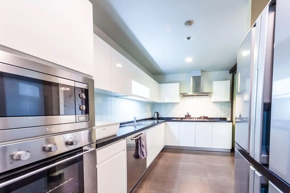 ให้เช่าคอนโด Double Tree Residence (ดับเบิ้ล ทรี เรสซิเด้นซ์) 2 ห้องนอน 3 ห้องน้ำ ขนาด 165 ตรม