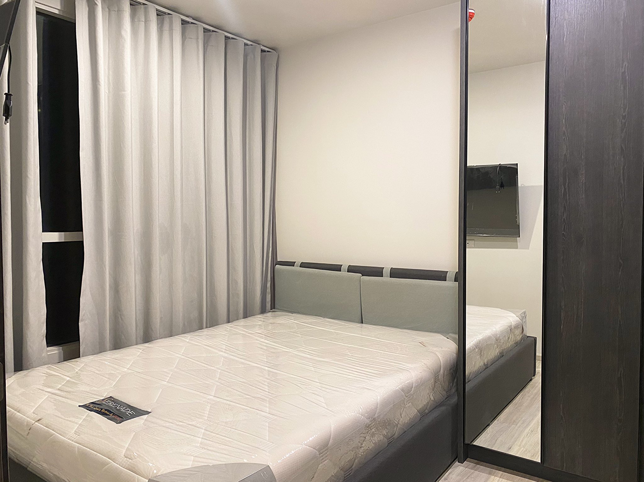 ปล่อยเช่า Condo XT Huaikhwang ห้อง 1 Bedroom ขนาด 35.1 ตร.ม. ชั้น 15 วิวสวนดาดฟ้า ตึก A ติด MRT ห้วยขวาง เพียง 75 เมตร