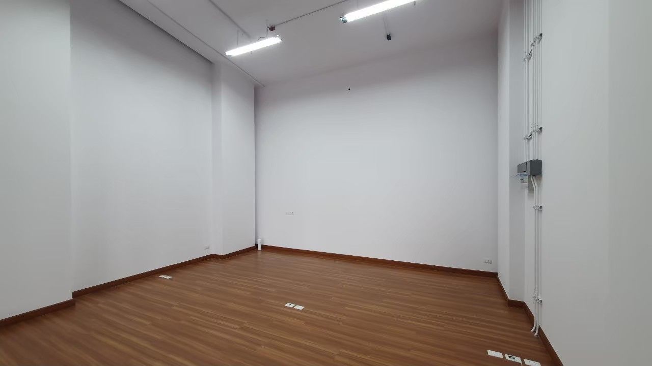 ให้เช่าร้านค้า Shop ที่หน้า lobby คอนโดศุภาลัย พรีเมียร์ เจริญนคร Supalai Premier Charoen Nakhon ห้องเลขที่ 198/1 (แบบ Money Maker) 32 ตรม.