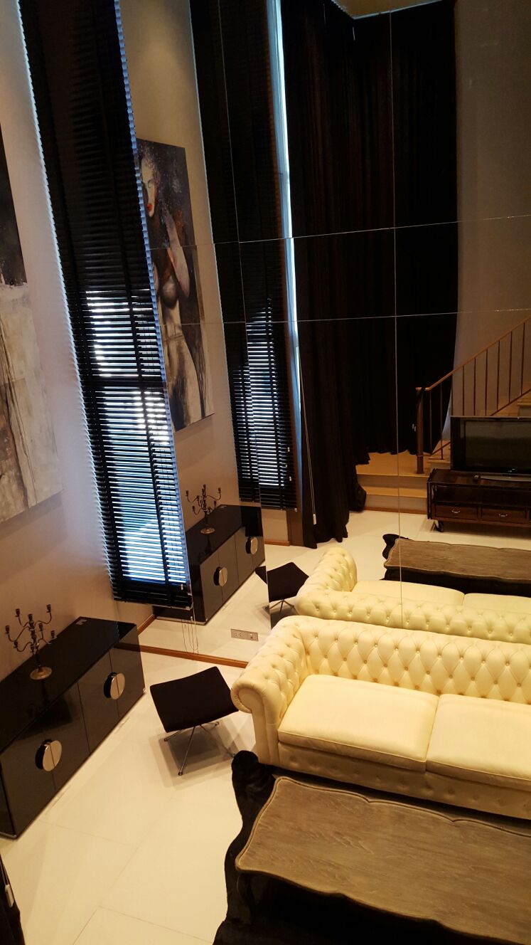 ให้เช่าคอนโด The Emporio Place (ดิ เอ็มโพริโอ เพลส) ห้อง (Duplex) 1 ห้องนอน 1 ห้องน้ำ