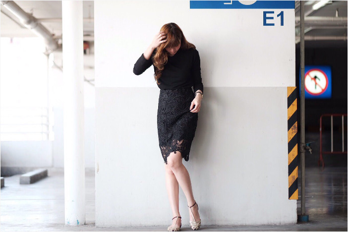 กระโปรงสั้นสีดำ ผ้าลูกไม้ เข้ารูป สวยหรู ใส่ทำงาน ใส่ออกงาน